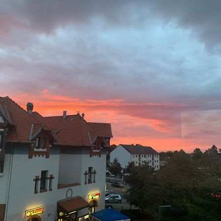 Moderne 4 Zimmer Apartment Mit Bergblick Stadtzentrum Contactless Check-In Gehrden  Exterior photo