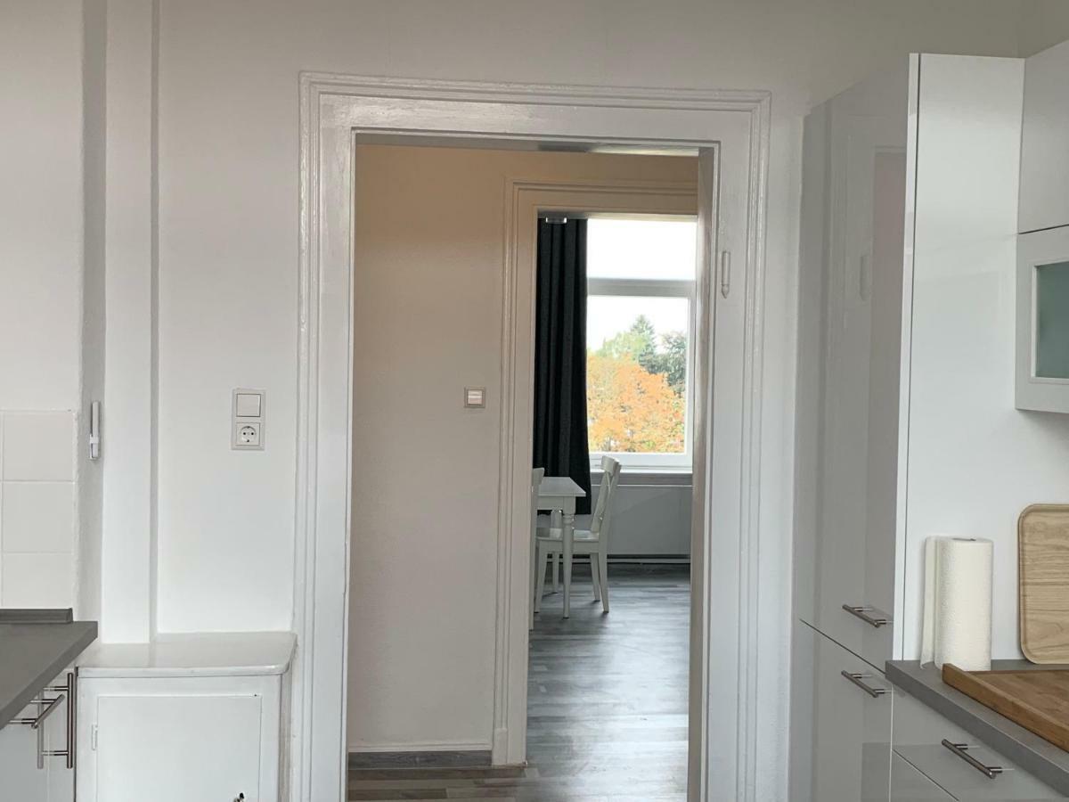 Moderne 4 Zimmer Apartment Mit Bergblick Stadtzentrum Contactless Check-In Gehrden  Exterior photo